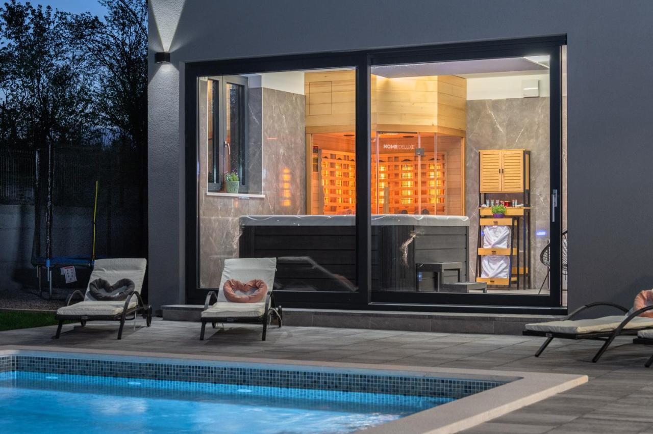 Green Luxury II With Heated Pool, Jacuzzi & Sauna Ruzici  Экстерьер фото